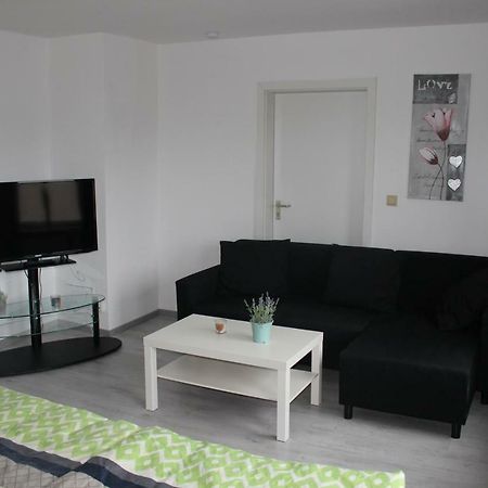 Gut Gelegenes Appartment Mit Wifi, Parkplatz, Wama, Trockner Usw. Kaiserslautern Extérieur photo